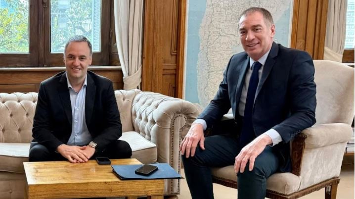 Santilli abrió las extraordinarias a pedidos provinciales para asegurar apoyos en 2026