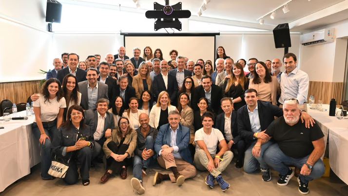 Macri reunió al PRO y reafirmó el apoyo a las reformas del Gobierno mientras sostuvo el proyecto presidencial para 2027