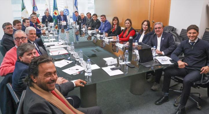 Los gobernadores mantuvieron reclamos por fondos pese a la crisis en la Casa Rosada