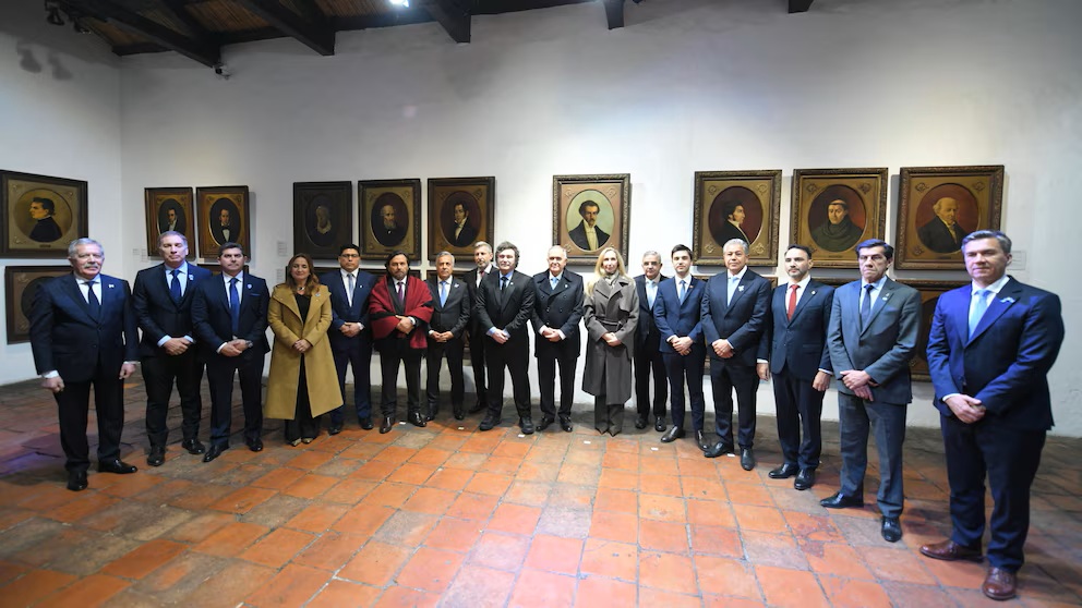 La Casa Rosada convoca a gobernadores mientras busca votos para eliminar las PASO