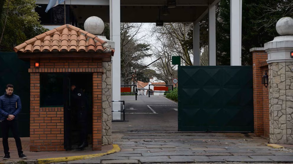 La Casa Militar asumirá el control total de la Quinta de Olivos y desplazarán a personal civil